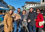 Gut besuchter Warenmarkt